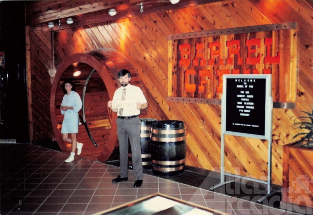 Storefront of Barrel of Fun #11 in Rivergate Mall, Goodlettesville, TN circa 1987