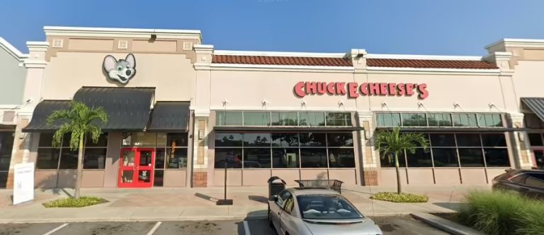 Exterior photo of Chuck E. Cheese's: Orlando (East), FL