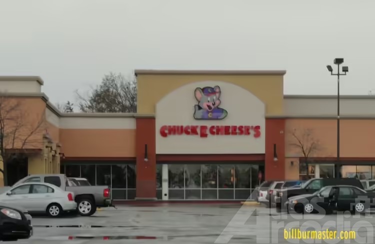 Exterior photo of Chuck E. Cheese's: Melrose Park, IL (Winston Plaza)