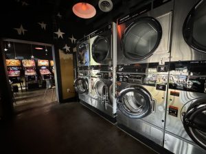 Loom interior w games and laundry