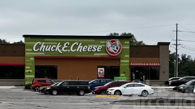 Exterior photo of Chuck E. Cheese's: Kansas City, MO (N Skyview Ave)