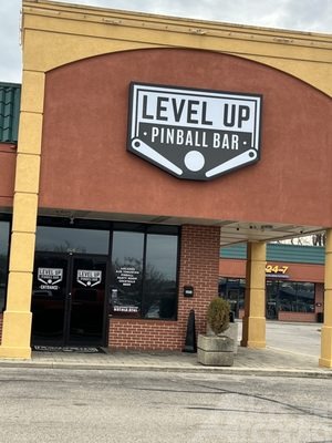 Level Up Pinball Bar