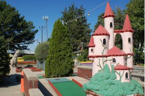 Novelty Golf & Games